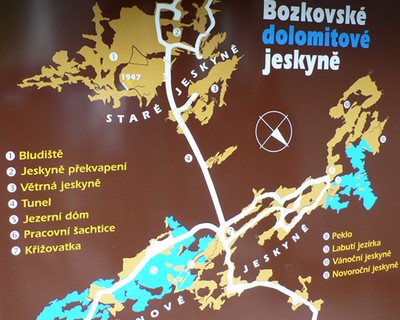 Bozkowskie dolomitowe jaskinie krasowe niedaleko Semil