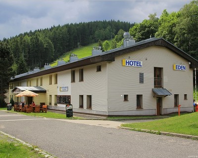 Hotel Eden - v létě